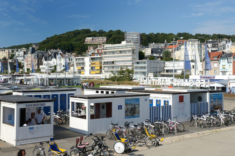 Les Bains maritimes de la plage du Havre