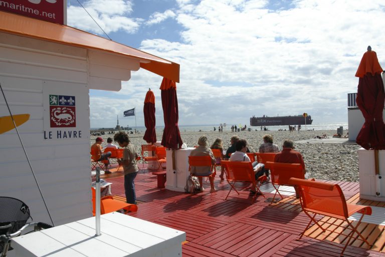 Lire à la plage du Havre