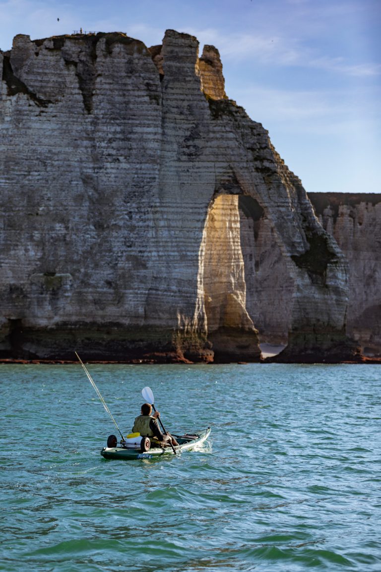 Balade en kayak près de la falaise d'Etretat