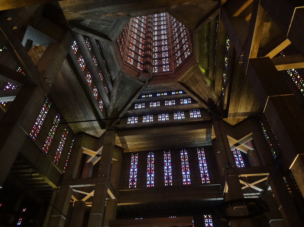 Intérieur de l'église Saint-Joseph