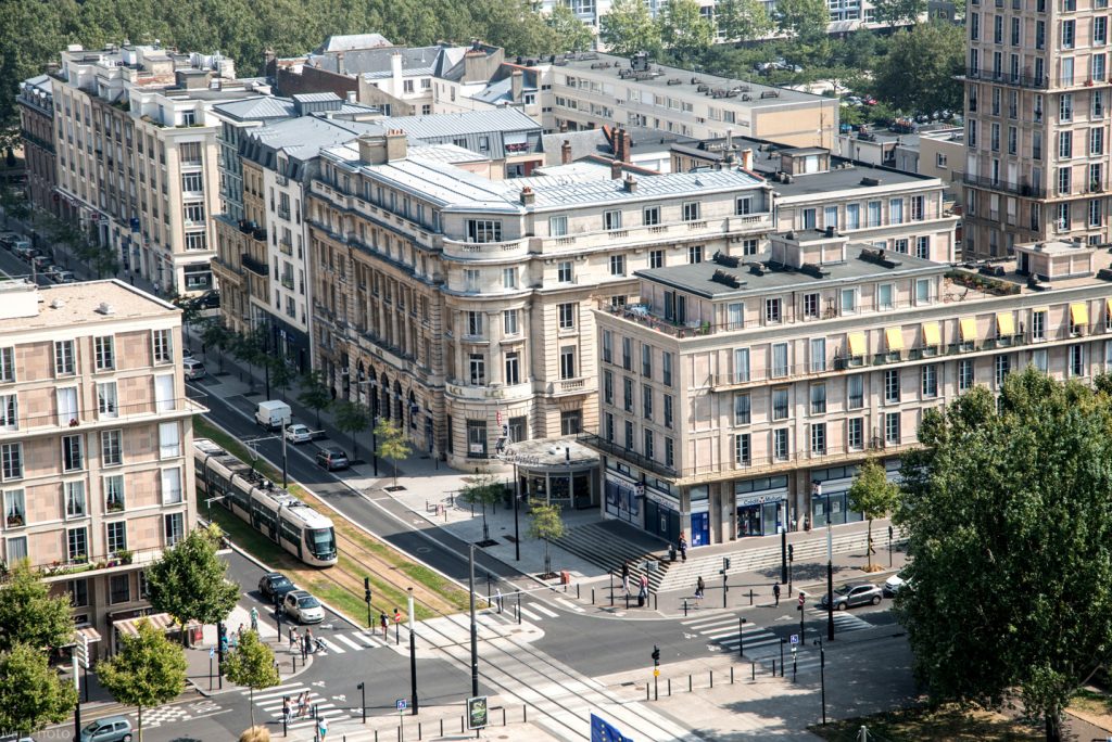 Vue sur le boulevard de Strasbourg depuis la tour de l'Hôtel de Ville du Havre