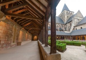 Le cloître de l'abbaye de Montivilliers