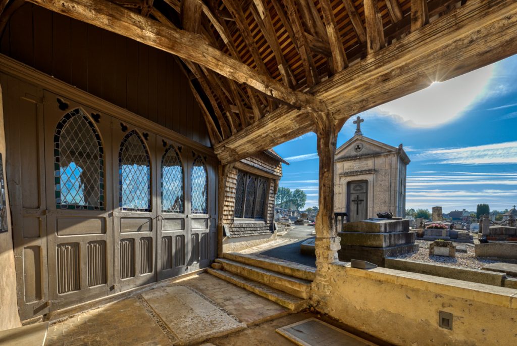 La galerie et la chapelle de l'aître de Brisgaret à Montivilliers