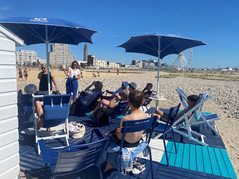 Lire a la plage du Havre