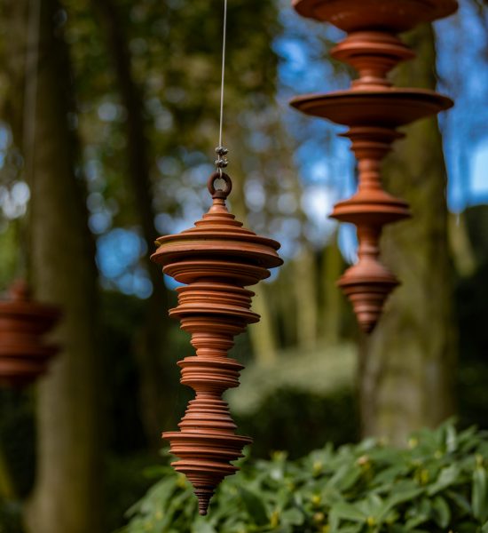 La Méditation, oeuvre en bronze du Jardin Zen dans les Jardins d'Etretat