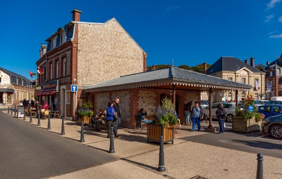 Place Maurice Guillard à Etretat