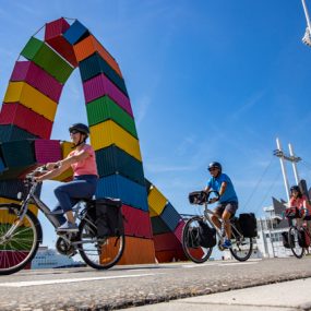 Vélocyclistes sur le grand quai du Havre