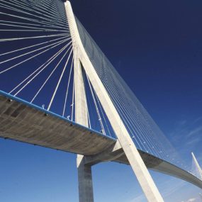 Le pont de Normandie, haubans et plateau