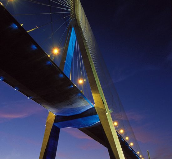 Le pont de Normandie de nuit EN