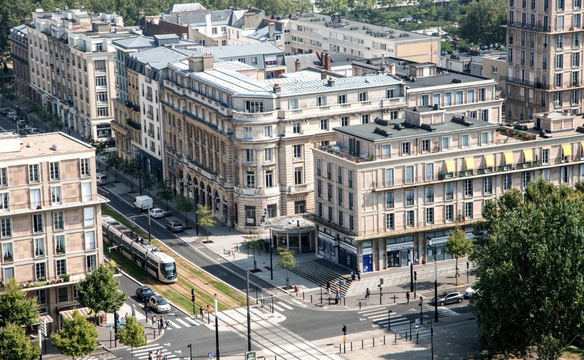 Vue sur le boulevard de Strasbourg depuis la tour de l'Hôtel de Ville du Havre