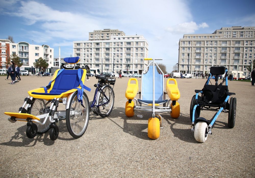 Matériel pour handicapé
Fauteuil roulant