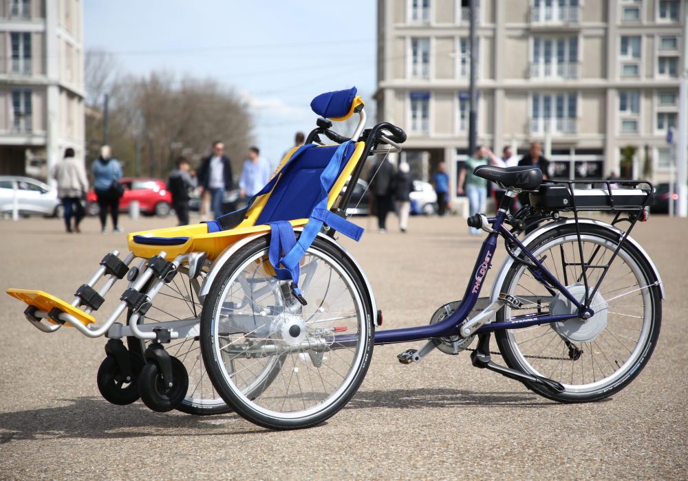 Matériel pour handicapé
Fauteuil roulant